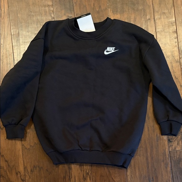 Nike Other - NWT— Nike Kids Black Crewneck Sweater— Size S